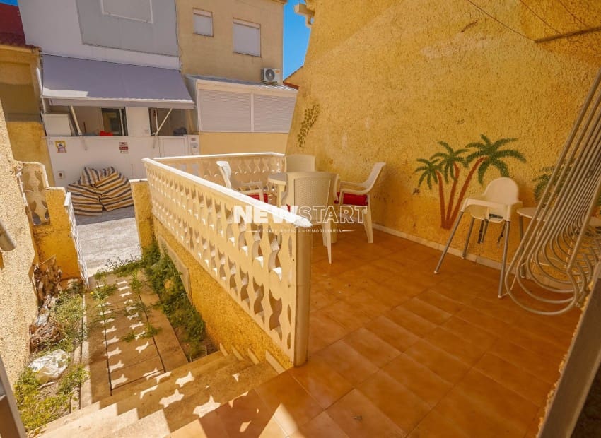 Casa de 2 habitaciones en San Fulgencio en venta - 116.950 € (Ref: 9892962)