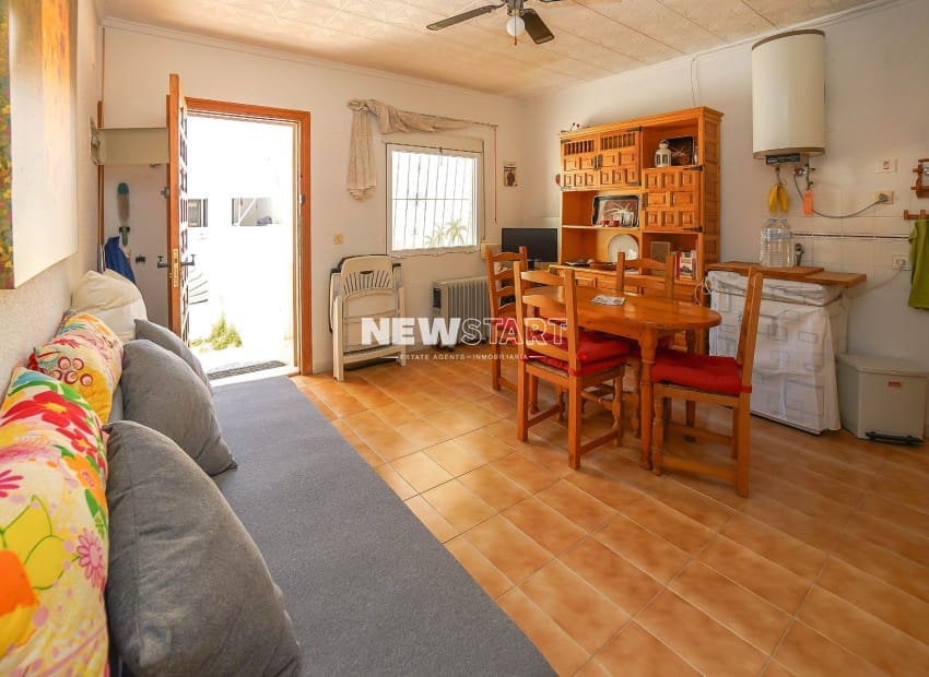 Casa de 2 habitaciones en San Fulgencio en venta - 116.950 € (Ref: 9892962)