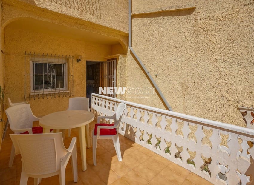 Casa de 2 habitaciones en San Fulgencio en venta - 116.950 € (Ref: 9892962)