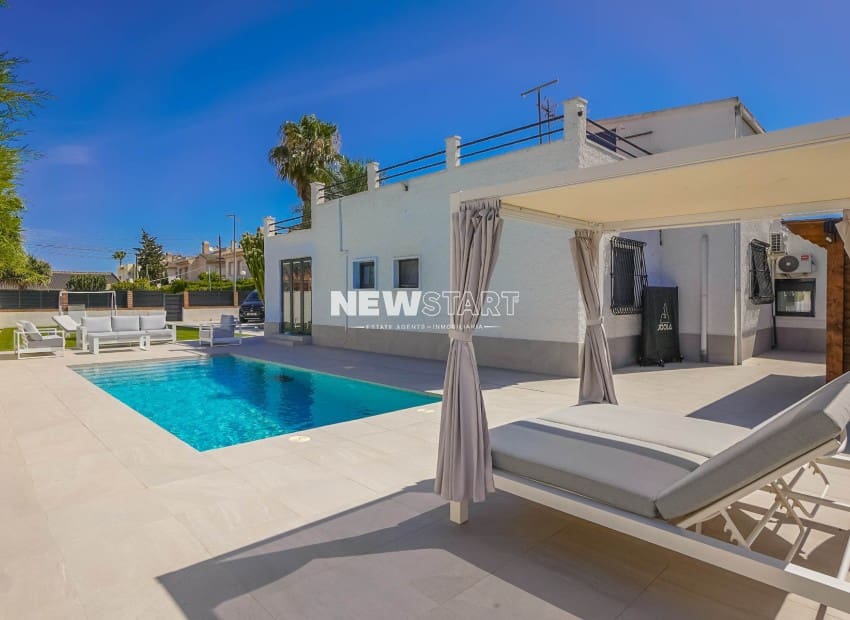 3 sovrum Villa till salu i San Fulgencio med pool - 475 000 € (Ref: 9927891)