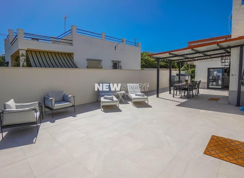 3 sovrum Villa till salu i San Fulgencio med pool - 475 000 € (Ref: 9927891)