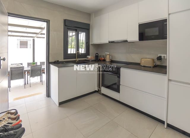 3 sovrum Villa till salu i San Fulgencio med pool - 475 000 € (Ref: 9927891)
