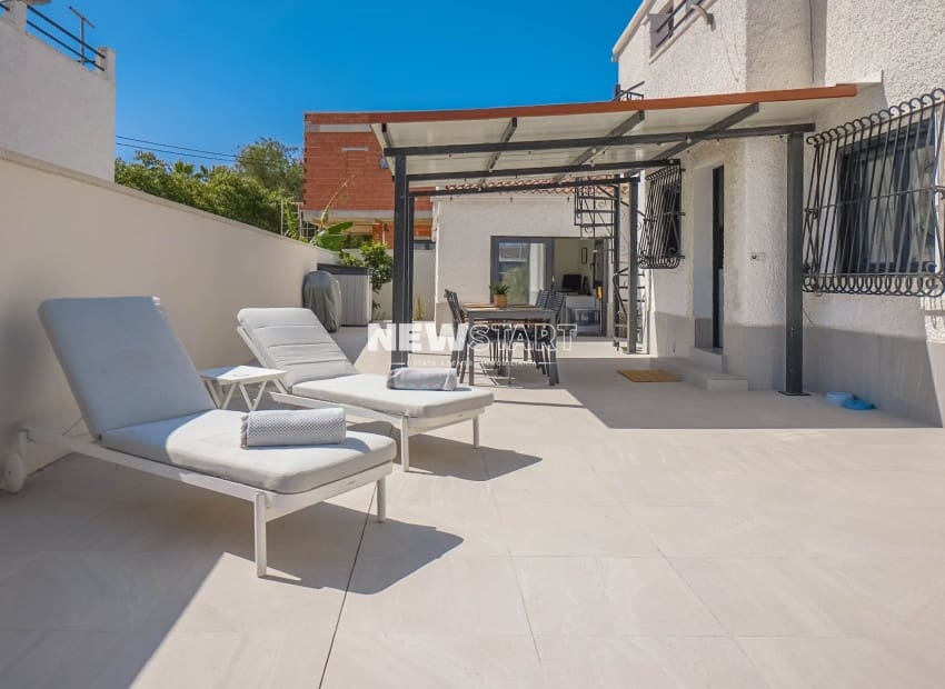 3 sovrum Villa till salu i San Fulgencio med pool - 475 000 € (Ref: 9927891)