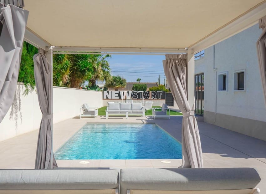 3 sovrum Villa till salu i San Fulgencio med pool - 475 000 € (Ref: 9927891)