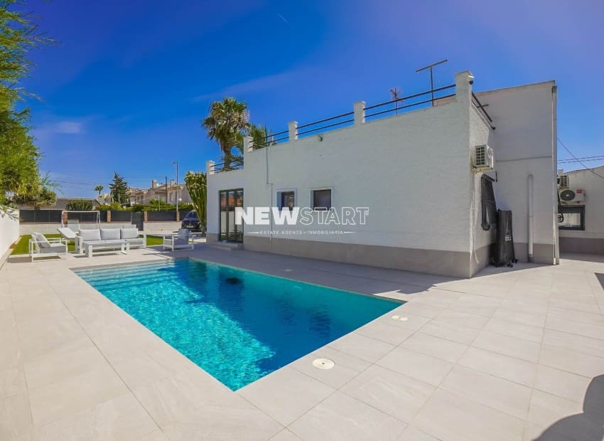 3 sovrum Villa till salu i San Fulgencio med pool - 475 000 € (Ref: 9927891)