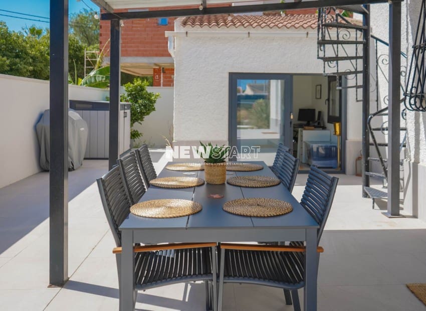 3 sovrum Villa till salu i San Fulgencio med pool - 475 000 € (Ref: 9927891)