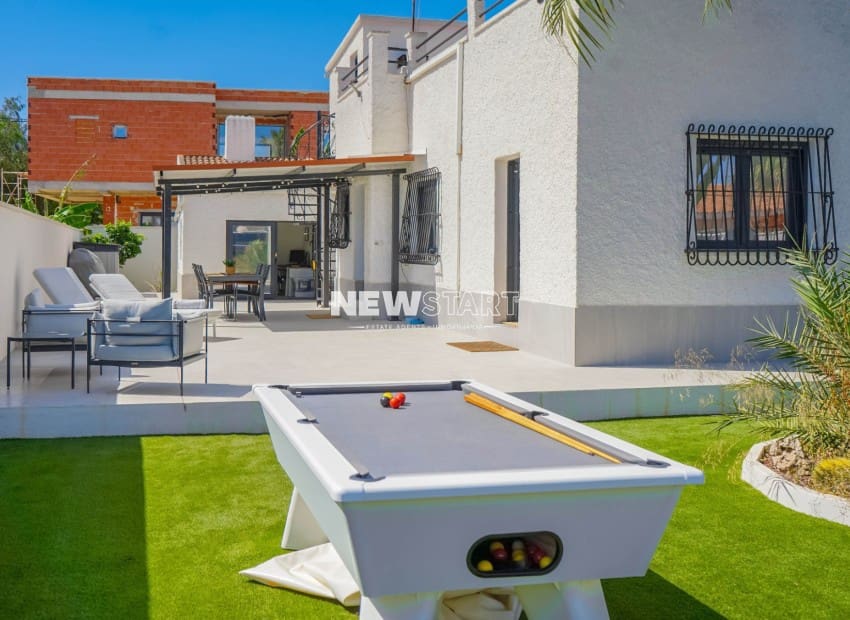 3 sovrum Villa till salu i San Fulgencio med pool - 475 000 € (Ref: 9927891)