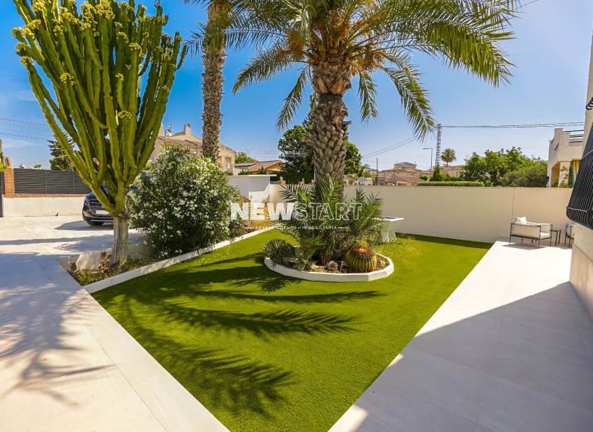 3 sovrum Villa till salu i San Fulgencio med pool - 475 000 € (Ref: 9927891)