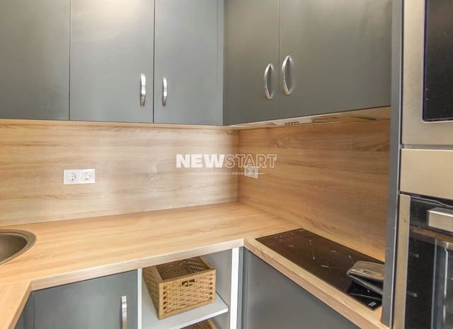 2 slaapkamer Rijtjeshuis te koop in La Marina, Elche / Elx met garage - € 122.000 (Ref: 9932352)