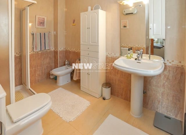 3 soveværelse Villa til salg i La Marina, Elche / Elx med swimmingpool - € 370.000 (Ref: 9932353)