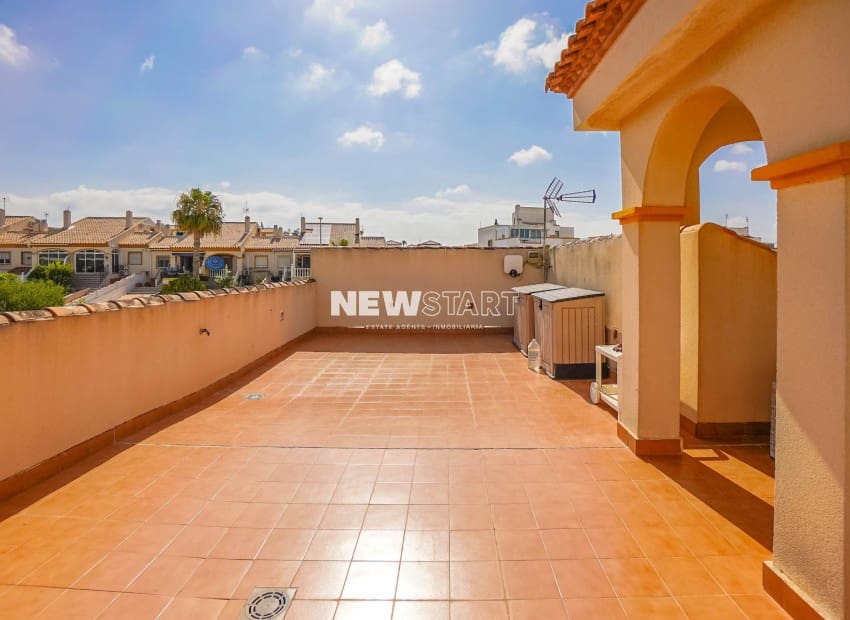3 soveværelse Villa til salg i La Marina med swimmingpool - € 370.000 (Ref: 9932353)
