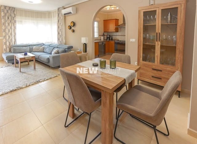 3 soveværelse Villa til salg i La Marina, Elche / Elx med swimmingpool - € 370.000 (Ref: 9932353)