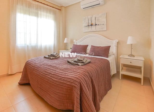3 soveværelse Villa til salg i La Marina, Elche / Elx med swimmingpool - € 370.000 (Ref: 9932353)