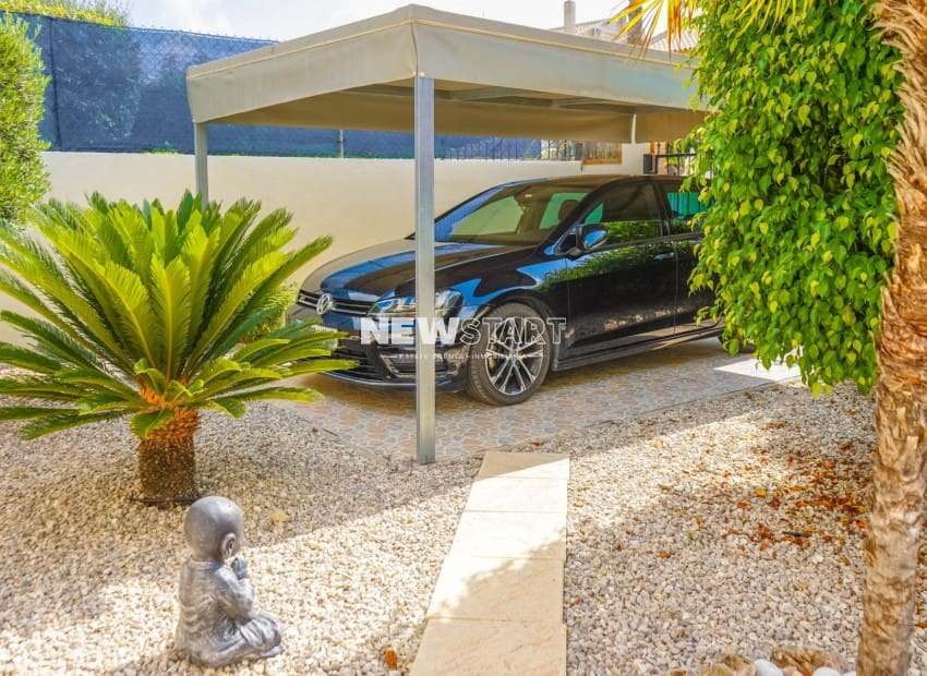3 soveværelse Villa til salg i La Marina med swimmingpool - € 370.000 (Ref: 9932353)