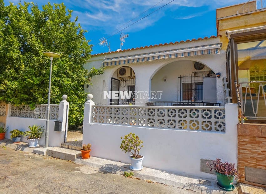 2 Zimmer Bungalow zu verkaufen in San Fulgencio mit Garage - 97.500 € (Ref: 9940706)