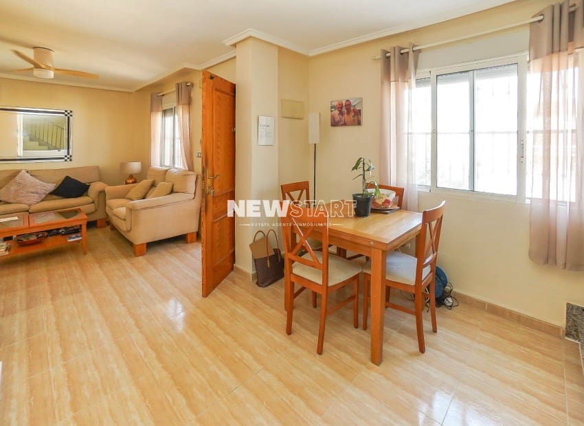 3 sovrum Semi-fristående Villa till salu i Algorfa med pool - 215 000 € (Ref: 9944338)