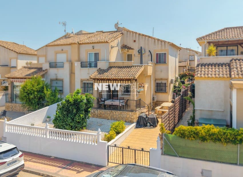 3 sovrum Semi-fristående Villa till salu i Algorfa med pool - 215 000 € (Ref: 9944338)
