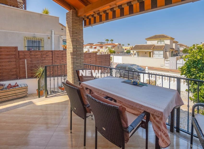 3 sovrum Semi-fristående Villa till salu i Algorfa med pool - 215 000 € (Ref: 9944338)