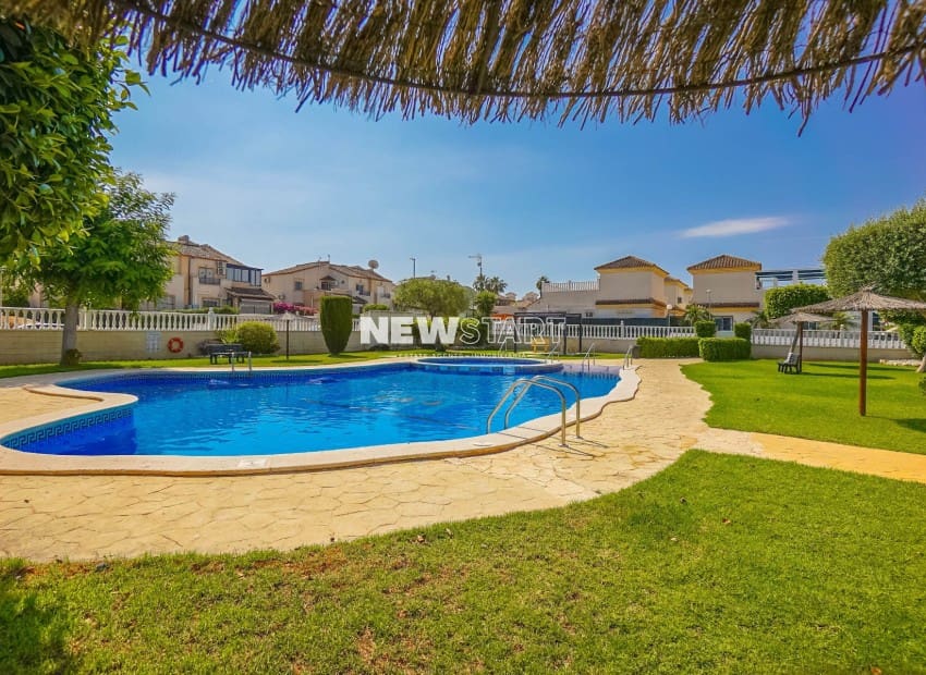 3 sovrum Semi-fristående Villa till salu i Algorfa med pool - 215 000 € (Ref: 9944338)