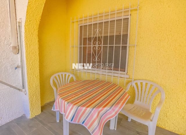 1 quarto Bungalow para venda em San Fulgencio com garagem - 85 000 € (Ref: 9953224)