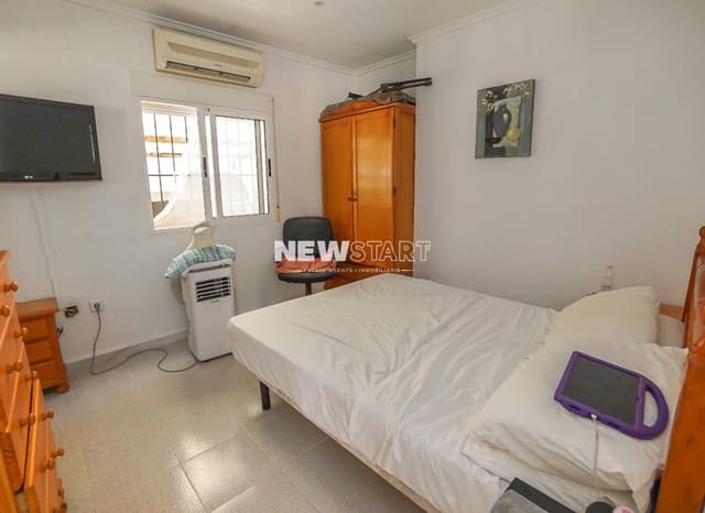 3 Zimmer Villa zu verkaufen in La Marina, Elche / Elx mit Pool Garage - 260.000 € (Ref: 9965678)