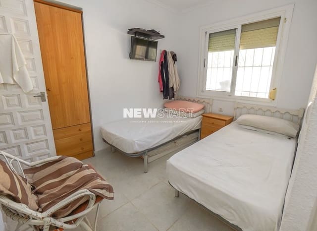 3 Zimmer Villa zu verkaufen in La Marina, Elche / Elx mit Pool Garage - 260.000 € (Ref: 9965678)