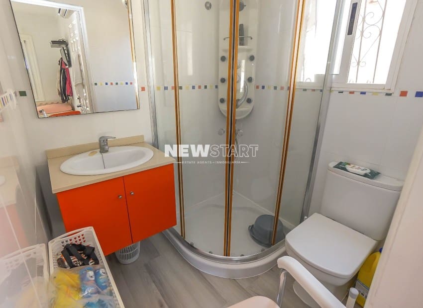 3 Zimmer Villa zu verkaufen in La Marina mit Pool Garage - 260.000 € (Ref: 9965678)