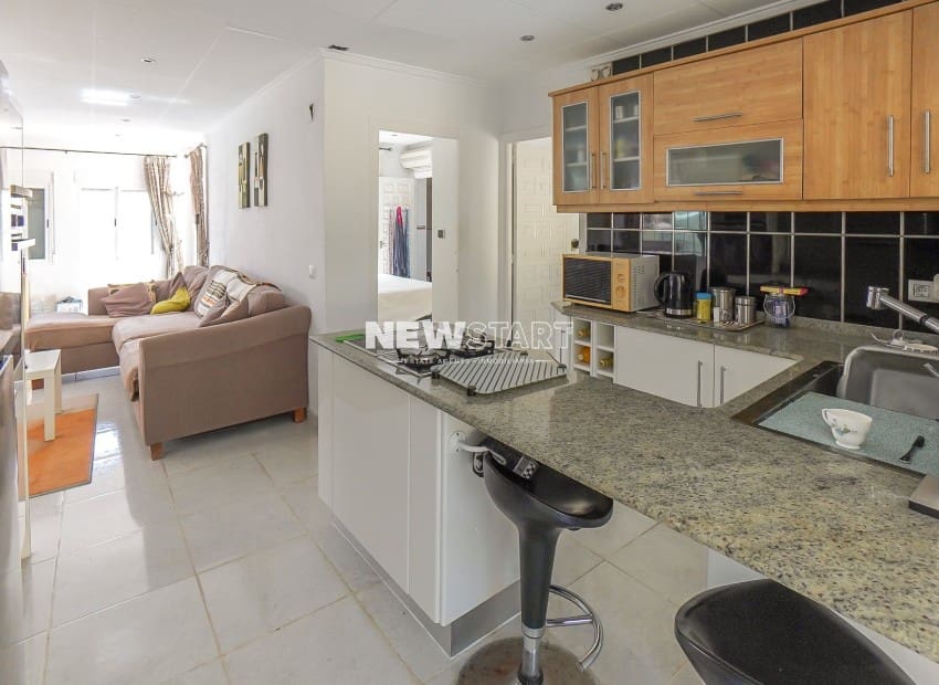 3 Zimmer Villa zu verkaufen in La Marina mit Pool Garage - 260.000 € (Ref: 9965678)