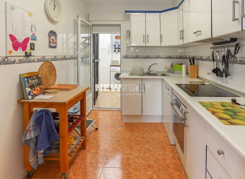 2 sypialnia Dom blizniak na sprzedaż w San Fulgencio z basenem - 185 000 € (Ref: 9984227)