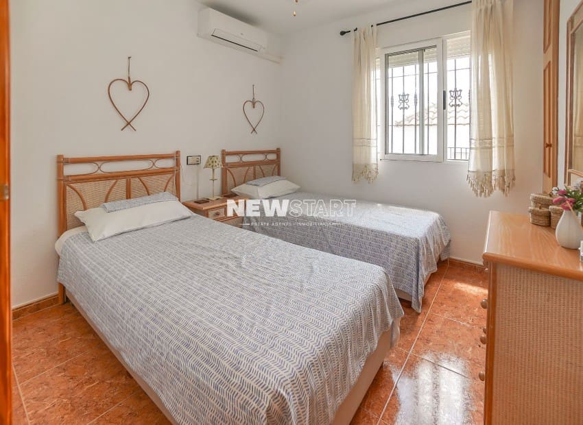 2 sypialnia Dom blizniak na sprzedaż w San Fulgencio z basenem - 185 000 € (Ref: 9984227)