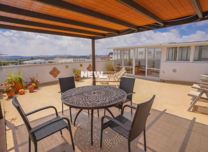 2 sypialnia Dom blizniak na sprzedaż w San Fulgencio z basenem - 185 000 € (Ref: 9984227)
