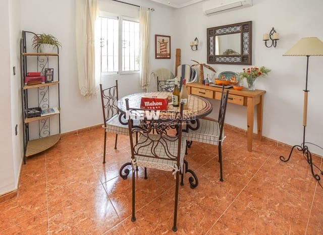 2 soverom Kjedet enebolig til salgs i San Fulgencio med svømmebasseng - € 185 000 (Ref: 9984227)