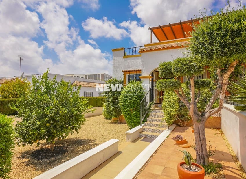 2 sypialnia Dom blizniak na sprzedaż w San Fulgencio z basenem - 185 000 € (Ref: 9984227)