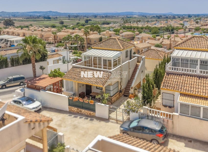 3 soverom Villa til salgs i La Marina med svømmebasseng - € 219 995 (Ref: 9989857)