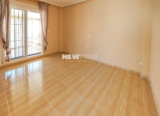 3 soverom Villa til salgs i La Marina, Elche / Elx med svømmebasseng - € 219 995 (Ref: 9989857)
