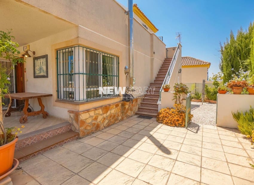 3 soverom Villa til salgs i La Marina med svømmebasseng - € 219 995 (Ref: 9989857)
