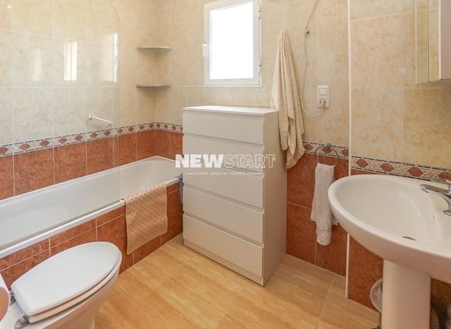 3 soverom Villa til salgs i La Marina, Elche / Elx med svømmebasseng - € 219 995 (Ref: 9989857)