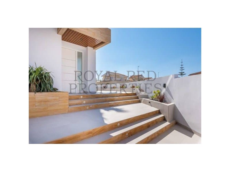 4 bedroom Villa for sale in Rojales - € 985,000 (Ref: 9253811)