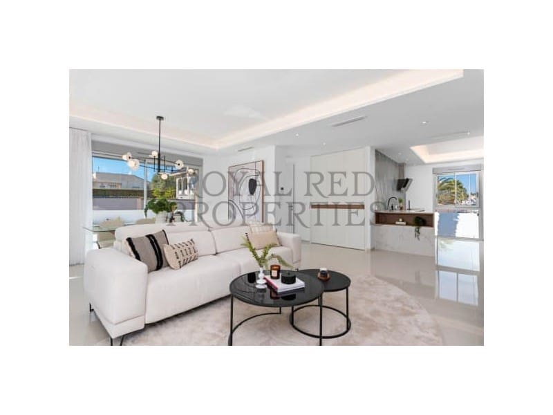 4 bedroom Villa for sale in Rojales - € 985,000 (Ref: 9253811)