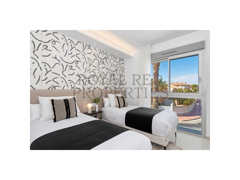 4 bedroom Villa for sale in Rojales - € 985,000 (Ref: 9253811)