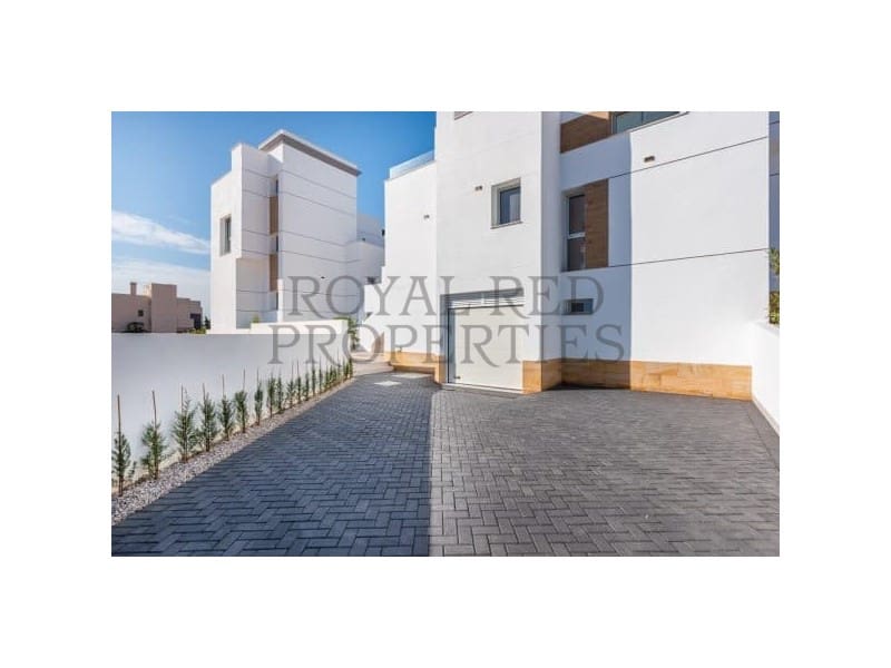 4 bedroom Villa for sale in Rojales - € 985,000 (Ref: 9253811)