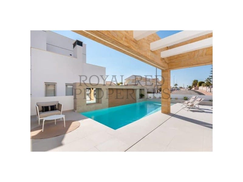 4 bedroom Villa for sale in Rojales - € 985,000 (Ref: 9253811)