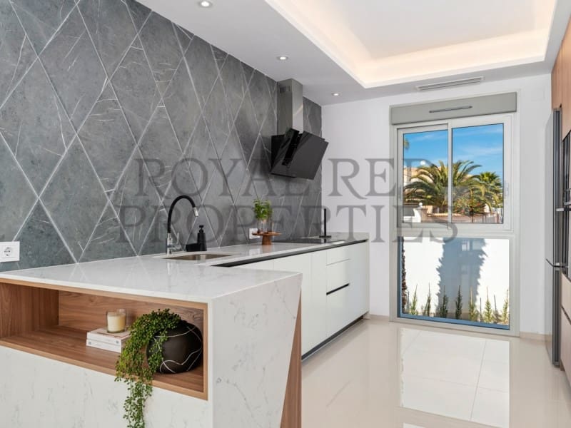 4 bedroom Villa for sale in Rojales - € 985,000 (Ref: 9253811)