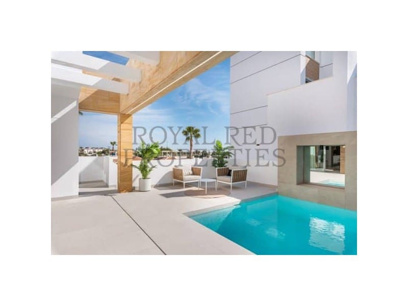 4 bedroom Villa for sale in Rojales - € 985,000 (Ref: 9253811)