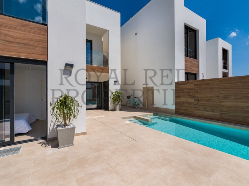 3 bedroom Villa for sale in Rojales with pool - € 283,900 (Ref: 9262875)