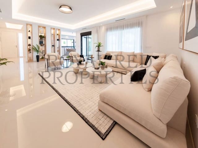 Chalet de 3 habitaciones en Rojales en venta - 871.162 € (Ref: 9262878)