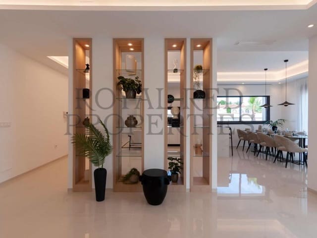 Chalet de 3 habitaciones en Rojales en venta - 871.162 € (Ref: 9262878)