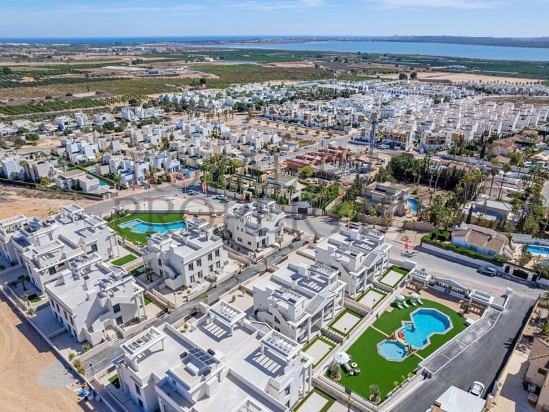 2 bedroom Apartment for sale in Rojales - € 310,500 (Ref: 9262880)