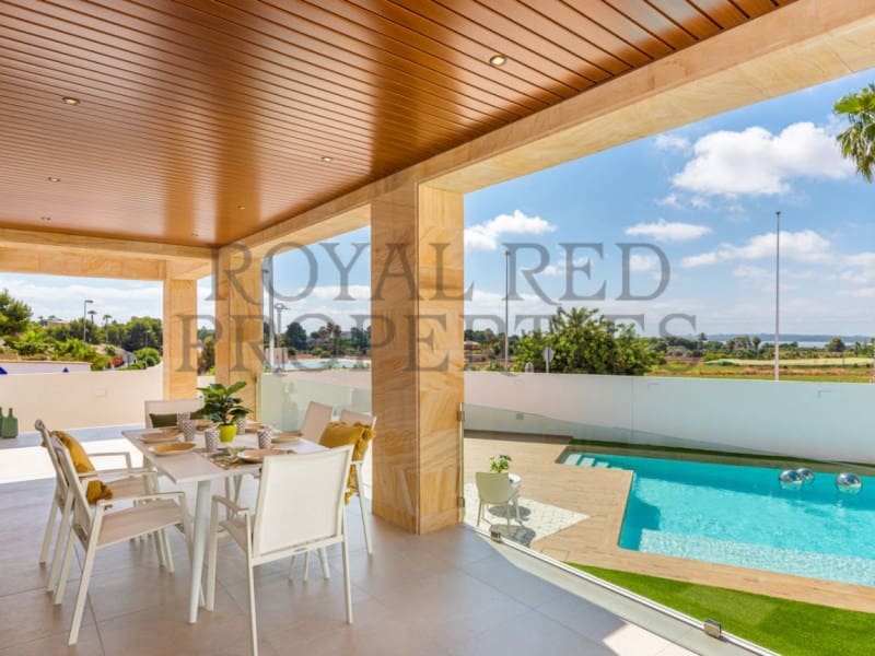 4 bedroom Villa for sale in Rojales - € 801,810 (Ref: 9262885)