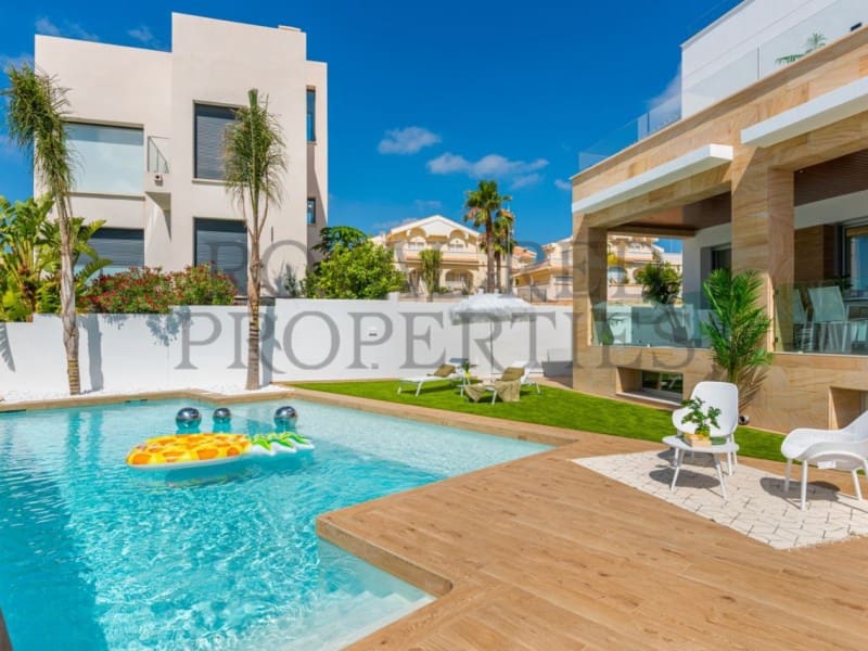 4 bedroom Villa for sale in Rojales - € 801,810 (Ref: 9262885)